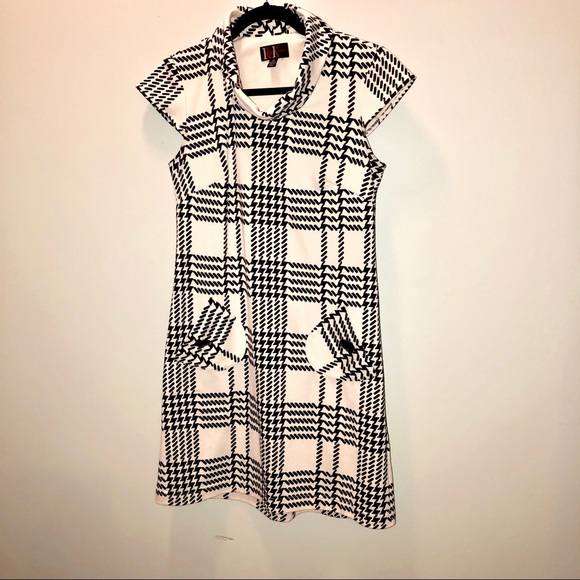 3/$33 Houndstooth Mini with Cute Pockets Size XS - Picture 2 of 5